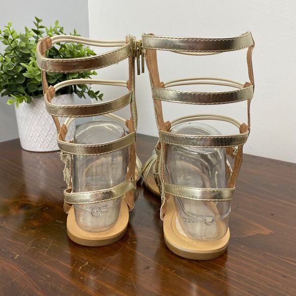 Stuart Weitzman Girls Camia Spartalo Gladiator Sandals Champagne Gold Size 4 - Picture 6 of 13